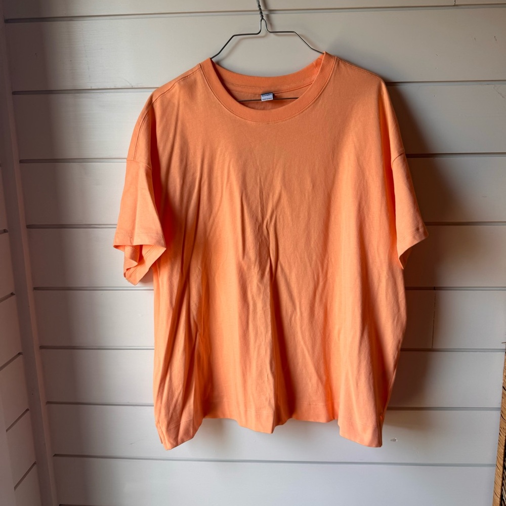 Old Navy Crewneck Tee - Picture 1 of 3